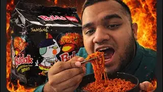 Trying Spicy Korean Samyang Noodles