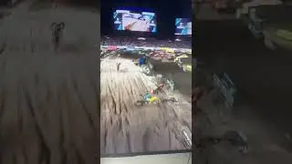 Ken roczen crash #supercrosslive