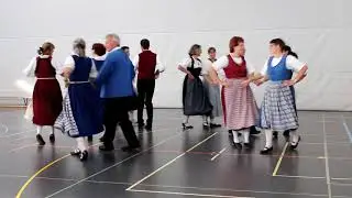 Walzer us der Rosezyt (Kreisform)