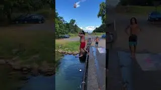 Самый странный прыжок в воду