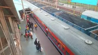 W.B Samparkranti Superfast Express/Sealdah Anandvihar/Indian Railway