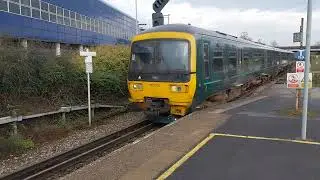 GWR Class 165105 Turbo Coming into Gatwick Airport The 21st of February 2025