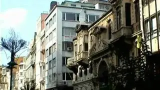 ISTIKLAL CADDESI, A ISTANBUL, EN 2001