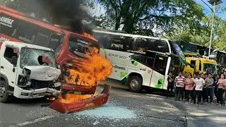 DETIK-DETIK HANCUR TOTAL !!! SOPIR SALAH PERHITUNGAN, Truk Hino Panjang Tersiksa Di Tikungan Ekstrim
