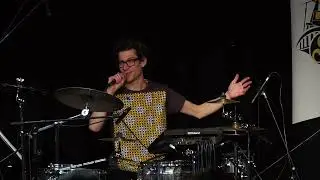 Elektronikus zenei dobolás a pumpalábdobon túl - The Hybrid Drummer/Jancsovics Máté estje