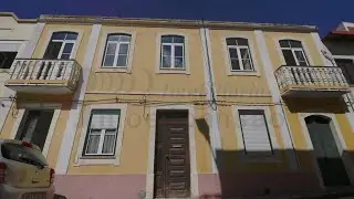 VENDIDA    Moradia 2 Pisos para Recuperar, no Centro da Cidade, Figueira da Foz