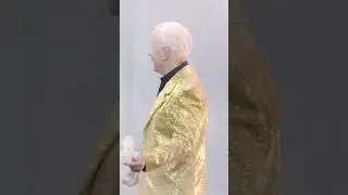 Anthony Daniels Arrives to Star Wars Celebration LIVE! Stage
