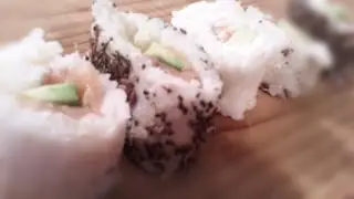 sushi alternativo senza foglia d'alga/sushi alternative without seaweed leaf