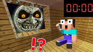 MINECRAFT SCARY MOON VS NOOB AND ZOMBIES