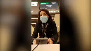 Ultimo giorno di Alitalia: il commovente saluto della hostess