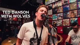 Ted Danson With Wolves | Beatdisc Records