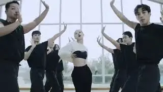 غنيت مقطع من اغنية روزي on the ground. رأيكم؟