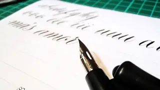 Probando la plumilla zebra G - Caligrafía copperplate