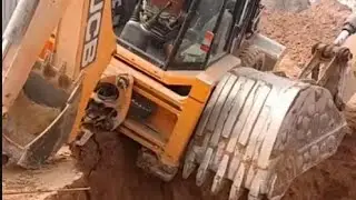 Jcb पलटी होते होते बजगई   ?😱    #jcbvideo #jcb #jcb3dx ##jcb3dxmachine #maharashtra #jcblovers 