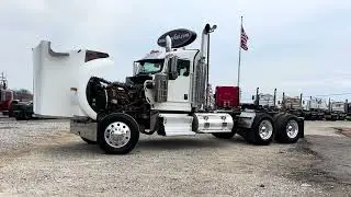 Kenworth W900L Cat Glider 2015 года выпуска