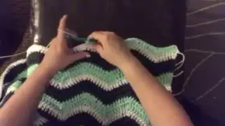 Holding your yarn while crocheting