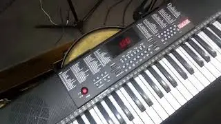 TECLADO KAISER 61 Teclas l 255 Tonos y Ritmos