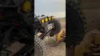 Rock Crawler vs Dozer Blade         #rockcrawler #jeep #4x4 #shorts