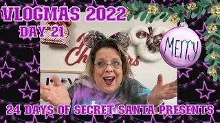 DISNEY Vlogmas 2022 Day 21: Unboxing DISNEY Presents From Secret Santa