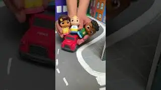 Little HEROS to the rescue! #CoComelon #Shorts #KidsCartoons #cocomelontoys #toyplay #kidstoys