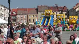 Bartoszyce. Festyn z okazji 50-lecia odtworzenia parafii św. Jana Apostoła i Ewangelisty