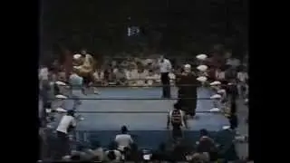 Mil Máscaras vs Carlos Colón  ★1979