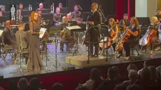 Nico, dată pe spate de sala de spectacole a Teatrului Mihai Eminescu