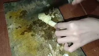 The sound of a knife tapping on turmeric #ketukan