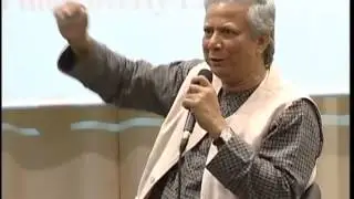 Muhammad YUNUS, Honoris Causa Professor, HEC paris