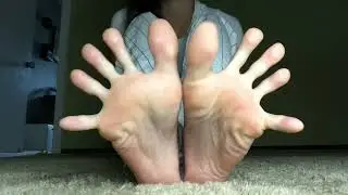crazy wide/long toe spreads!