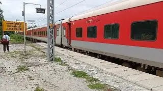 'DARJEELING MAIL (12343 - Sealdah to Haldibari)' - Does not Go to Darjeeling Town # 11