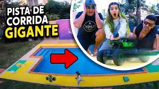 FIZEMOS UMA PISTA DE CORRIDA GIGANTE NO JARDIM DA MANSÃO!