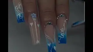 Blue and white heart bling neil design #nailart #nails #naildesign #2025