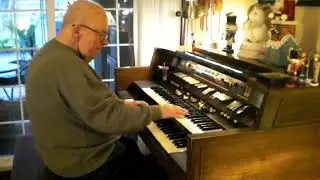 Mike Reed plays 