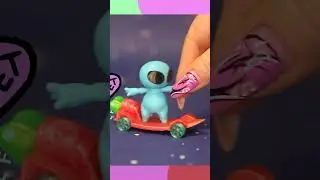 ALIEN SURFER DESIGN - Dusty Planet Studio