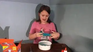 Making Slime with the Elmers Color Slime Kit