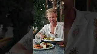 $30 breakfast #hack on the 122nd floor! 🏙️ #BurjKhalifa #Dubai #Shorts