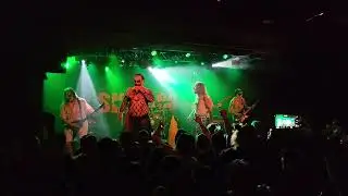 Skitarg H&aring;ll Min &Ouml;l live Stockholm Debaser Strand 240913, n&auml;ra scenen, bra ljud, bra bild!