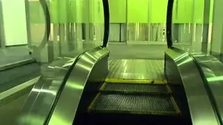HAPPY ESCALATOR MONDAY! 八王子市雑居ビル日立エスカレーター HITACHI Escalators/l'escalator（動画）