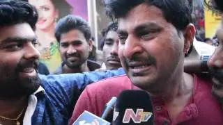 Khaidi No 150 Review || Emotional fans crying
