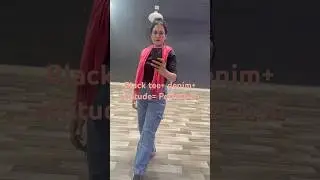 Don&rsquo;t miss Last expression Aesthetic Walk | Black Tee & Blue Jeans Look. #viral #viralshorts2025