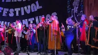 Moliendo caf&eacute;. Gran tuna en el Festival Nacional de Estudiantinas 2025 