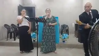 Trio. Maranata  louvando a Deus 