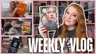 all the fantasy romances, cozy vibes and book mail! | WEEKLY VLOG