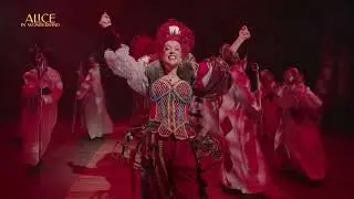 De nieuwe Vlaamse familiemusical 'Alice in Wonderland' komt tot leven  [eerste beelden]