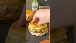 Smoked Cajun Burgers are the best thing for summer 🍔