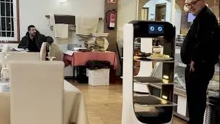 Robot camarero Delibot
