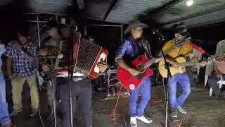 Inquietos de Olancho - Soltero feliz