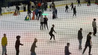 Sur Glace😍 à la patinoire de MONTPELLIER #🇫🇷france 🇫🇷#travel #atomix #explore #airport #shortvideo 