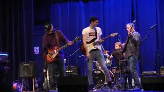 WALTER BARTO&Scaron; BAND ze Str&aacute;žnice hraje blues v centru Horň&aacute;cka ve Velk&eacute; nad Veličkou